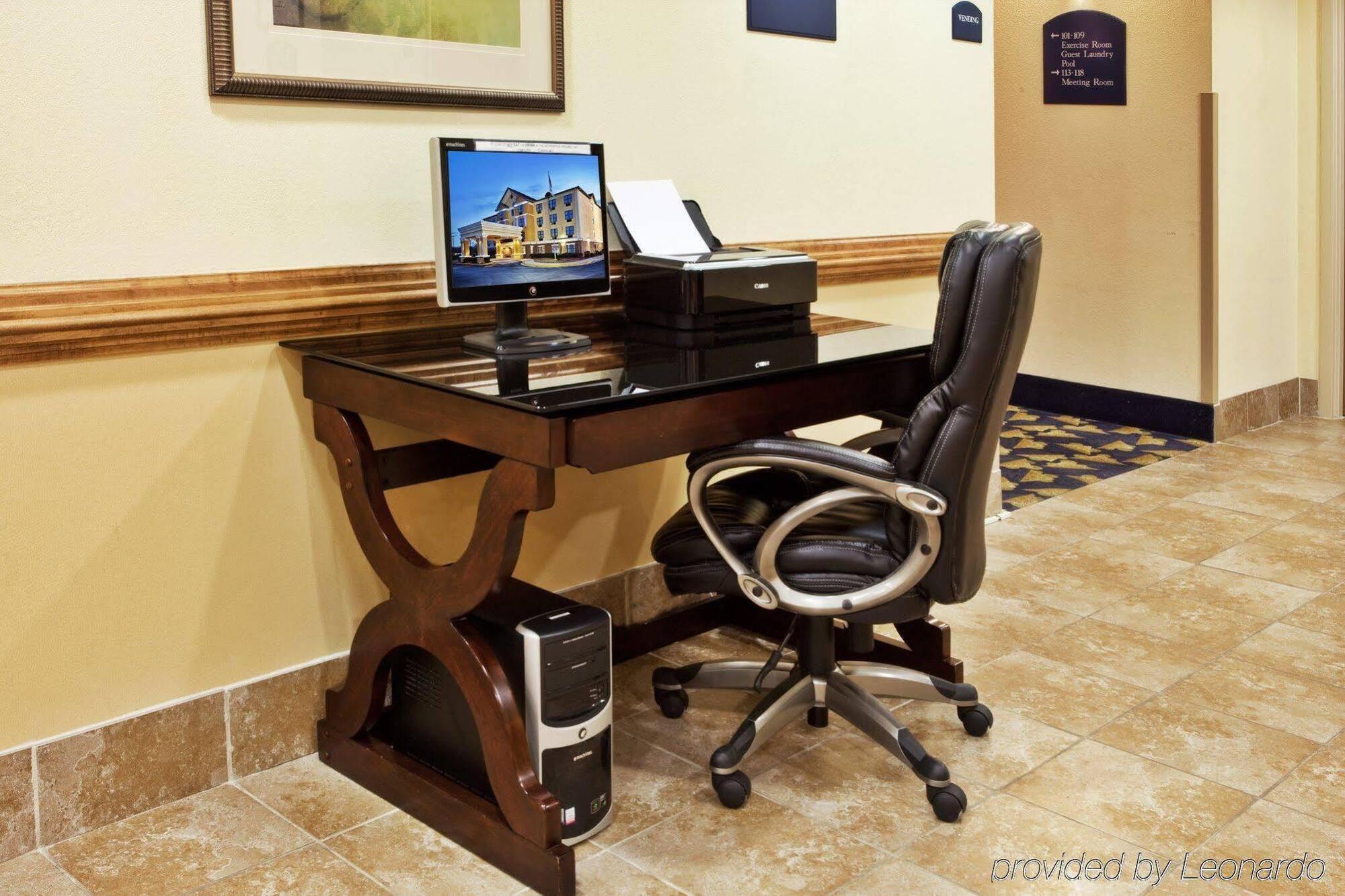 Holiday Inn Express Hotel & Suites Byron By Ihg Εξωτερικό φωτογραφία